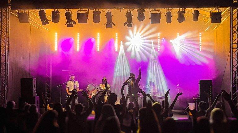 Kapela MELODIKUM roztančila hudební festival Dolní Dvořiště 2023