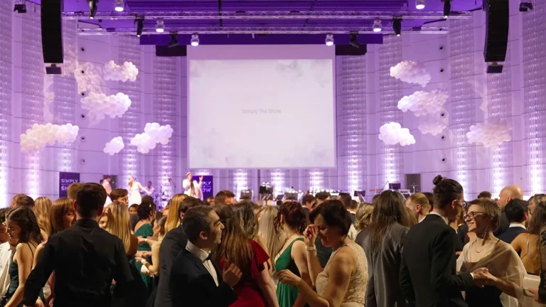 Kapela Simply The Show a reprezentační ples Univerzity Tomáše Bati ve Zlíně (UTB)