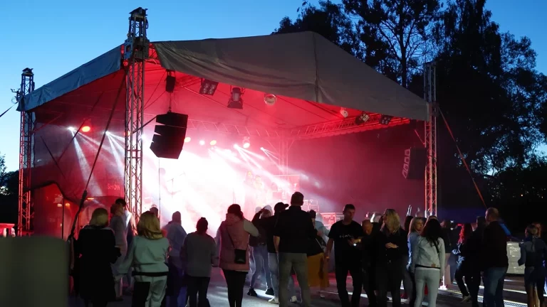 Kapela Simply The Show zajistí pódia pro vaši událost