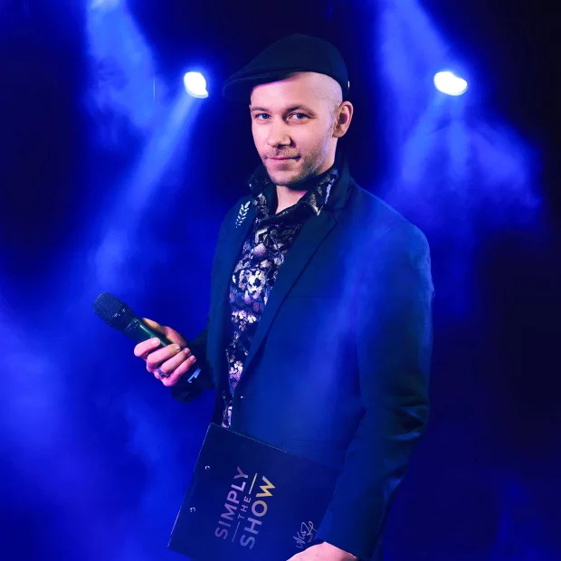 kapela Simply The Show, Aleš Dokulil – zpěvák, manažer, moderátor