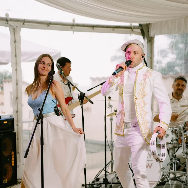 Kapela Simply The Show: svatba v Hotelu Štekl u zámku Hluboká nad Vltavou