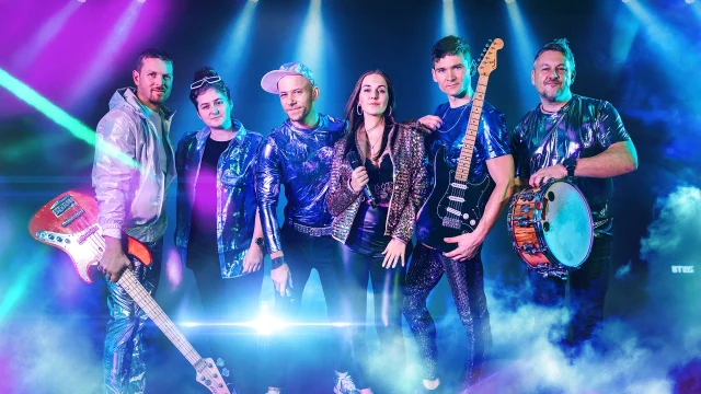 kapela Simply The Show – firemní večírek, event, maturitní ples, maturák, reprezentační ples, ozvučení, osvětlení, moderátor